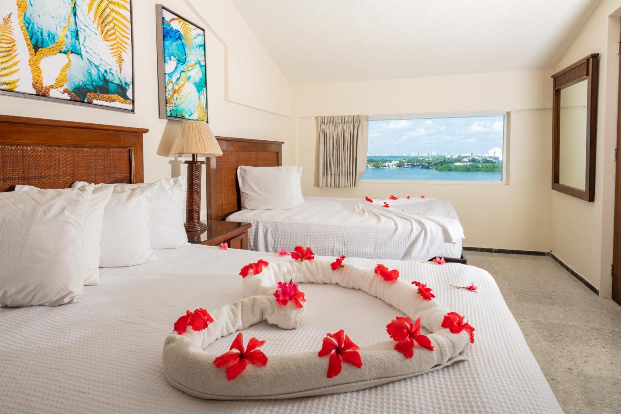 2 Story Oceanfront Penthouses On Cancun Beach! Ngoại thất bức ảnh